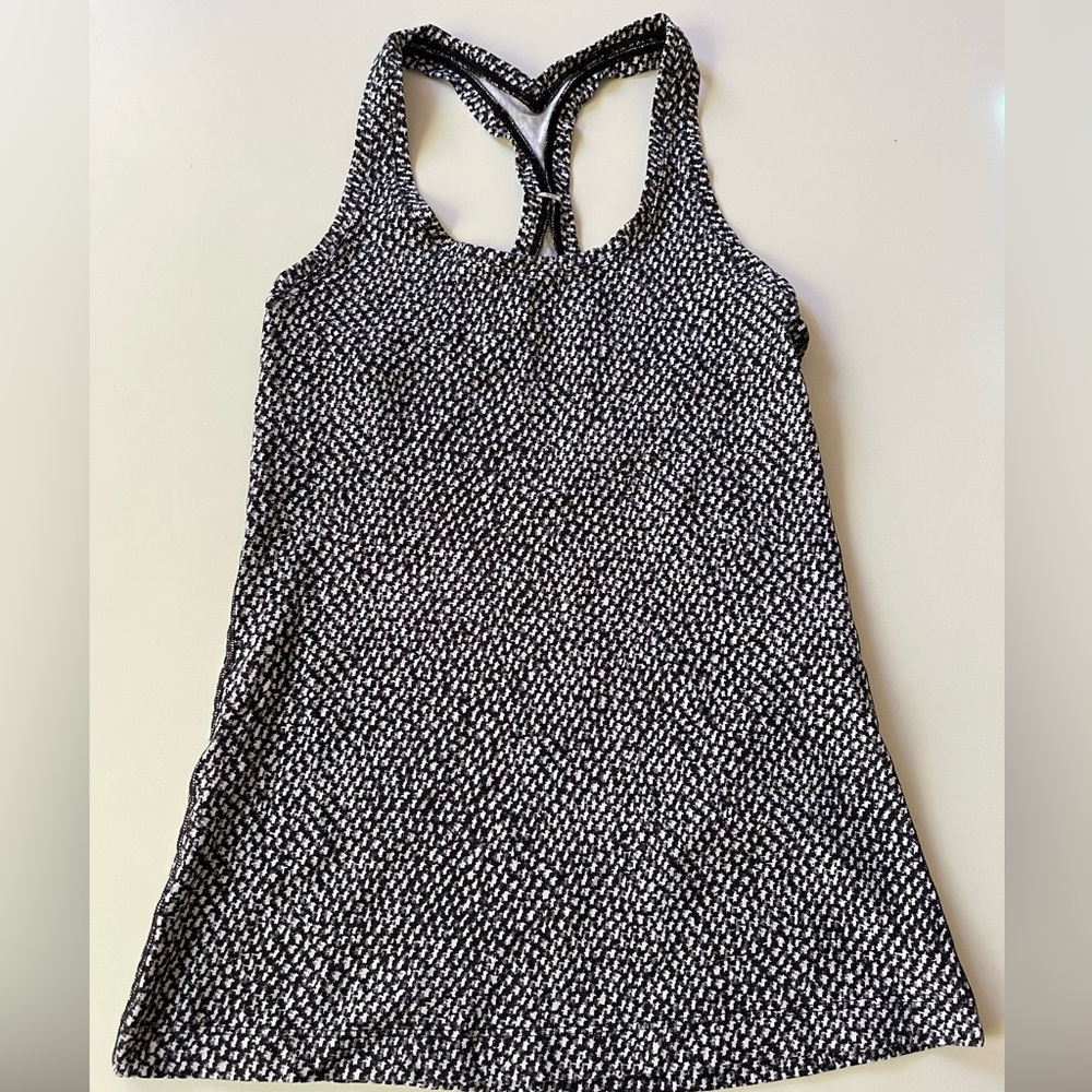 Lululemon Tank Top Racerback Women Size 6 Animal Print